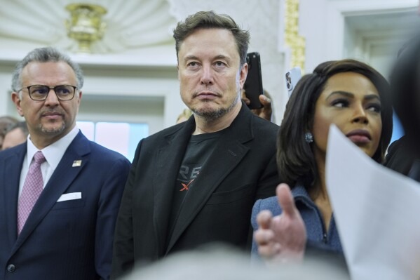 Elon Musk Leaves Trump Administration After Budget Cuts: What It Means for DOGE Mission